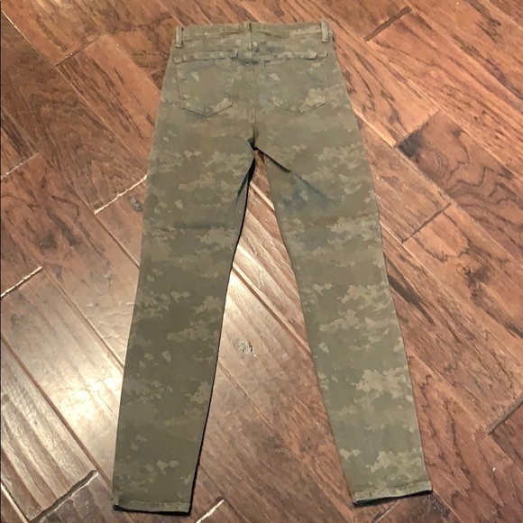 J Brand cropped, camo skinny jeans - Picture 3 of 3